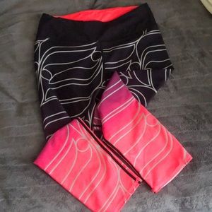 Fabletics cropped leggings